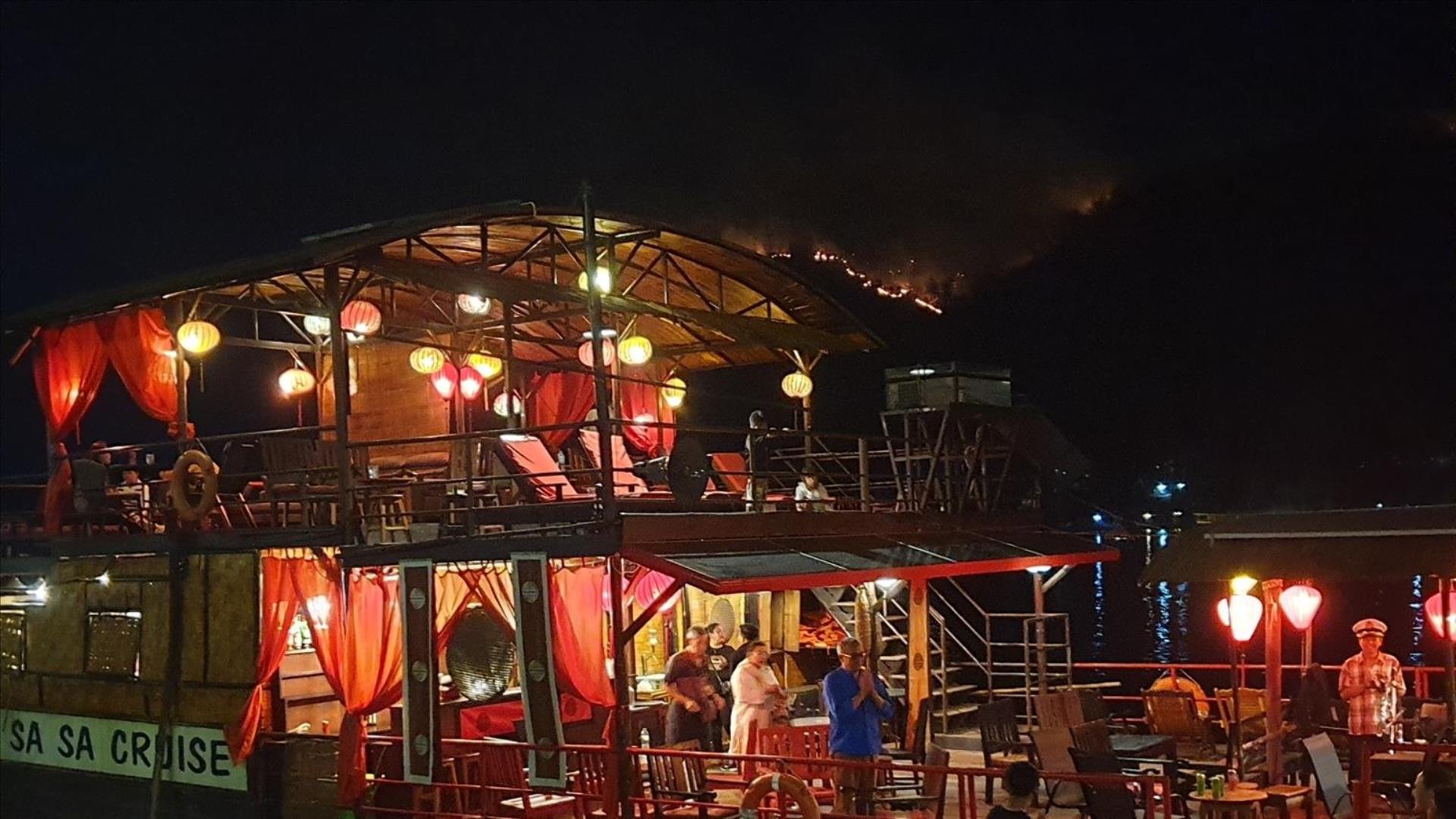 Laos, Luang Prabang : Mekong Sunset Cruise - Evening | Sunset Cruise in Luang Prabang