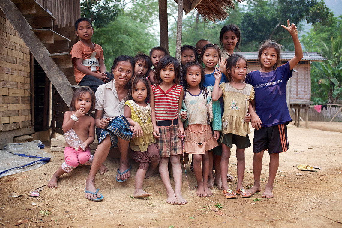 Khmou Village Homestay - Group of Kids